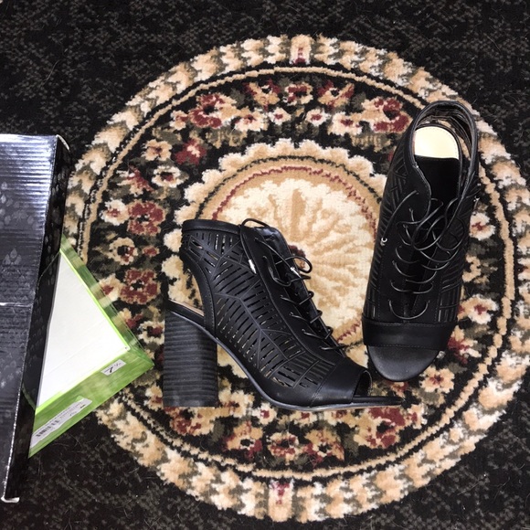 Sam Edelman Rocco Black Sandals - Picture 1 of 4